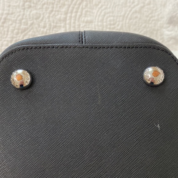 Michael Kors - Saffiano Leather Structured Tote - Picture 13 of 17